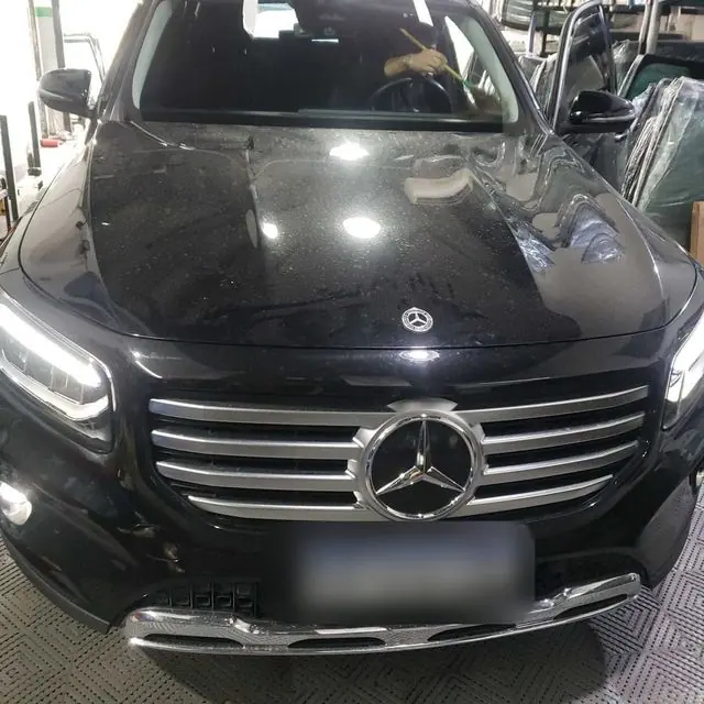 Mercedes-Benz GLB en el taller de Canning
